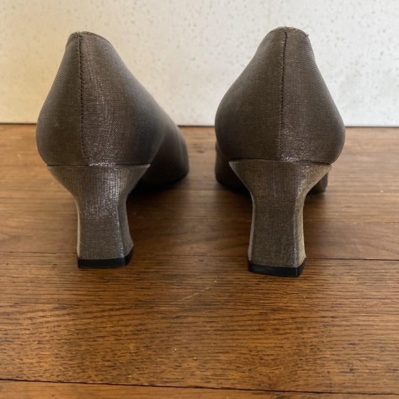 Vtg Stuart Weitzman silver block‎ heel - Picture 3 of 9